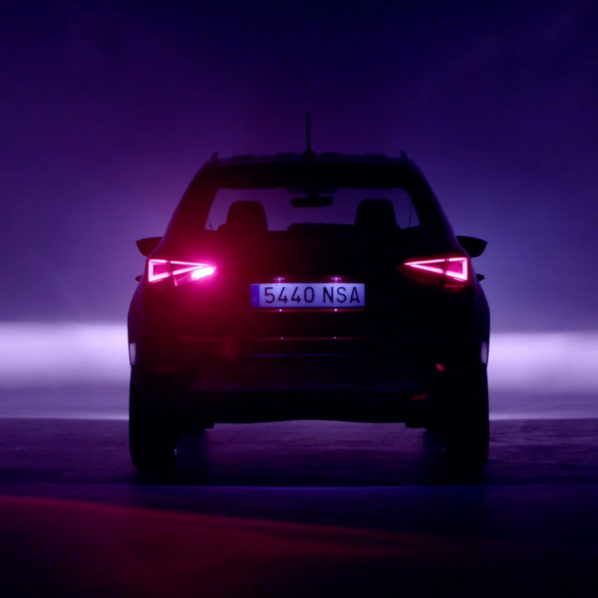 Teaser SEAT Arona